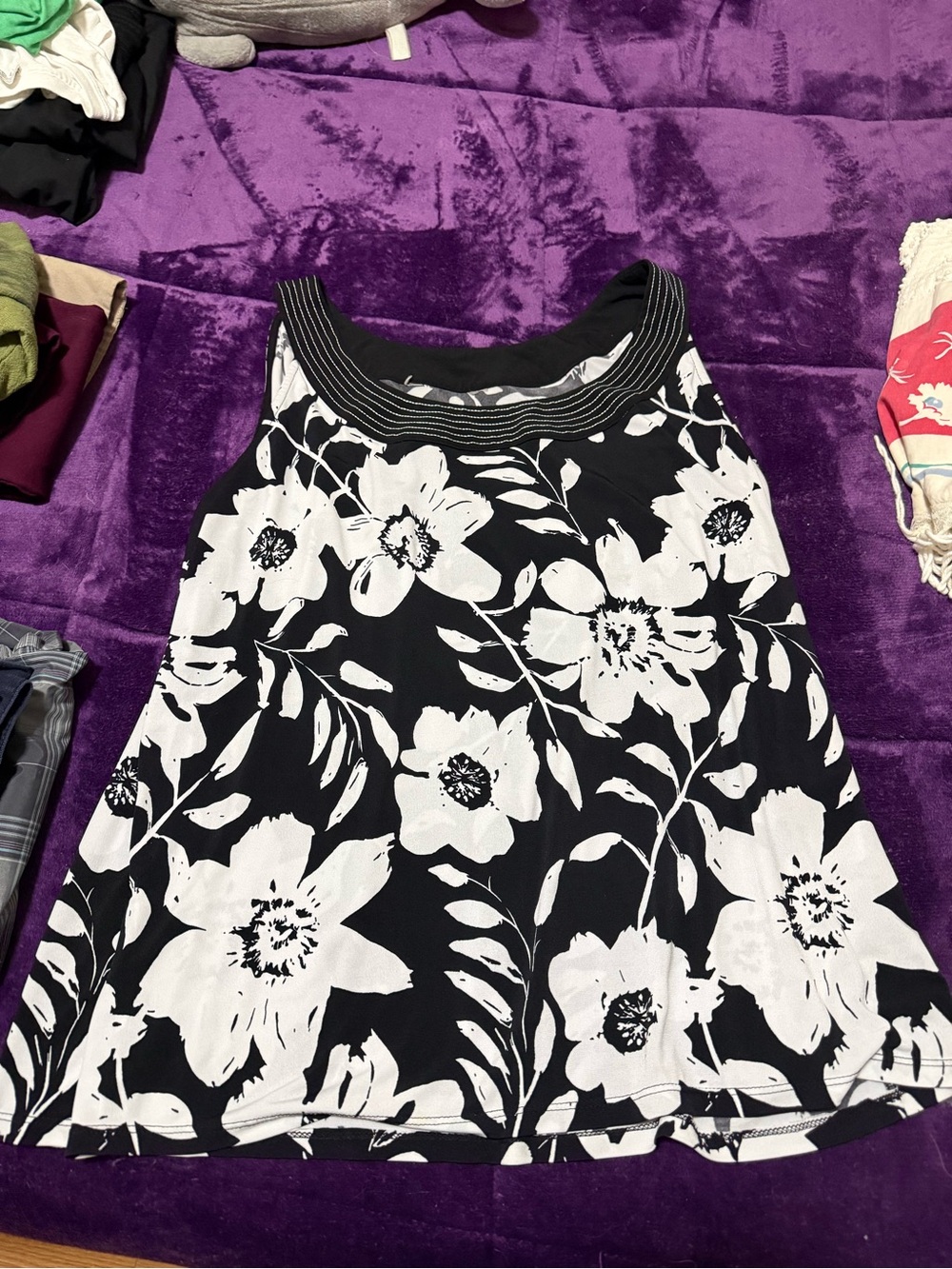 Ladies Black and White Light Weight Floral Summer Top